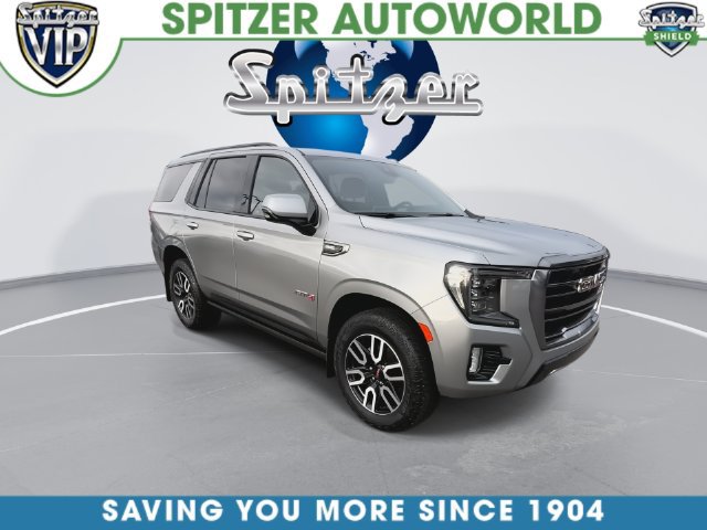 Used 2024 GMC Yukon AT4 w/ Technology Package AWD/4WD image 3