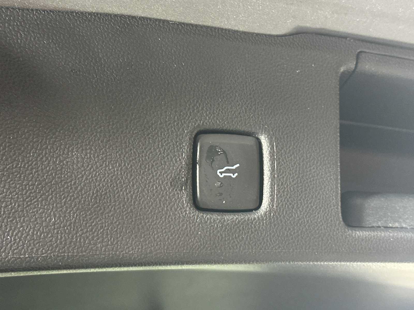 Used 2025 Ford Escape ST-Line w/ Tech Pack #1 FWD image 21