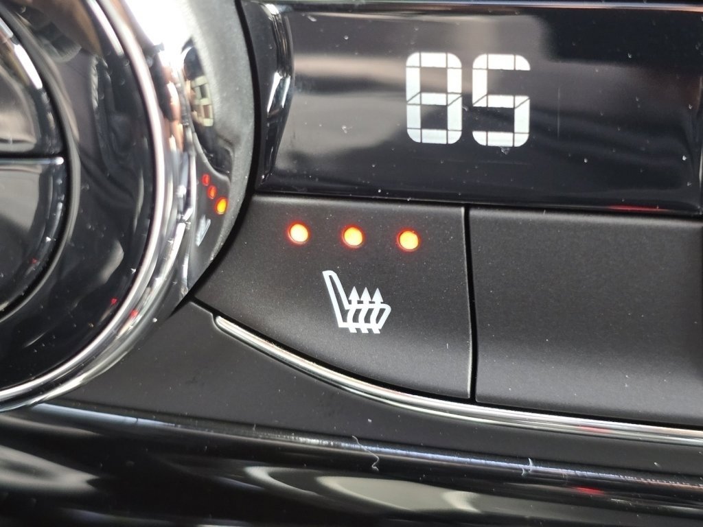 Certified 2025 Chevrolet Trax RS w/ Driver Confidence Package image 5