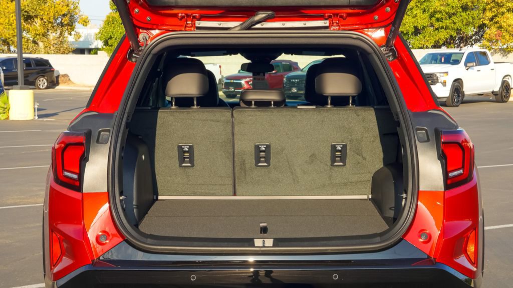 New 2026 GMC Terrain AT4 w/ Convenience Package III image 9