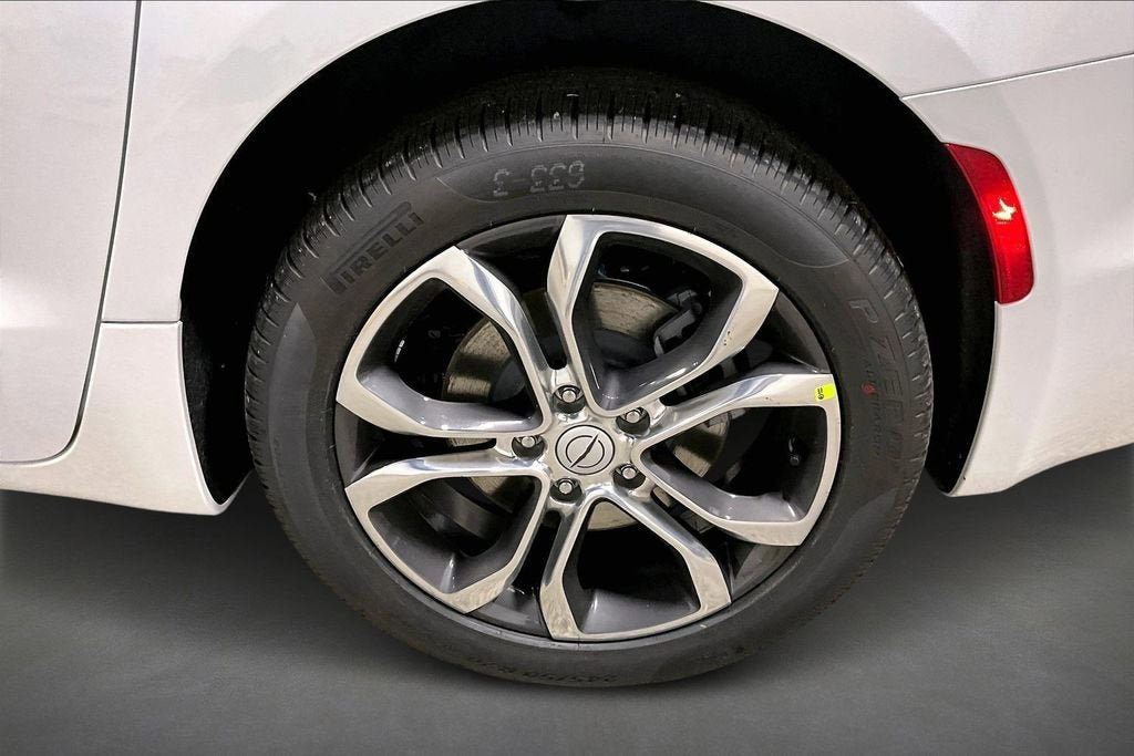 New 2026 Chrysler Pacifica Pinnacle image 12