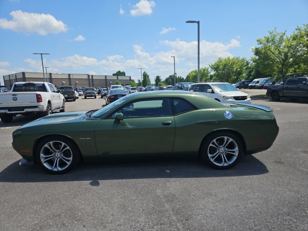 Used 2020 Dodge Challenger R/T RWD image 4