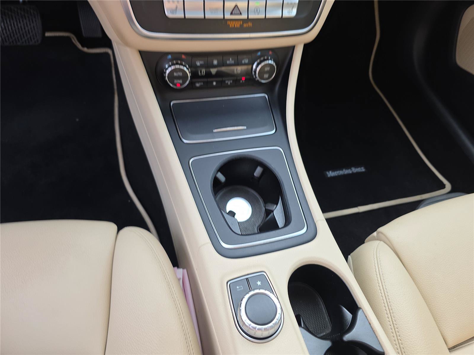 Used 2018 Mercedes-Benz GLA 250 image 27