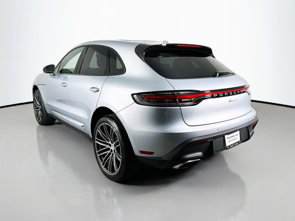 Certified 2026 Porsche Macan AWD/4WD image 3