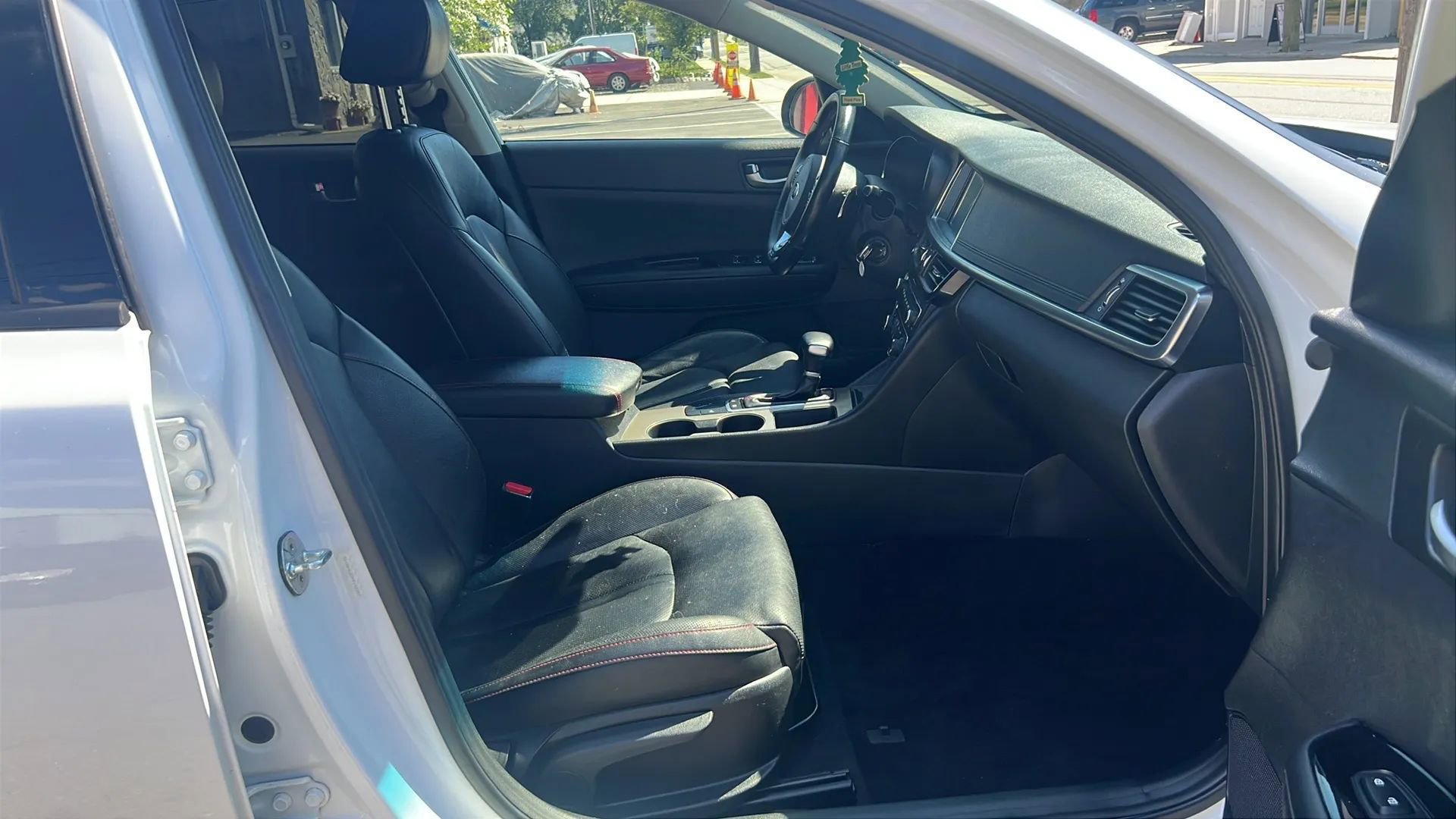 Used 2017 Kia Optima SX image 29