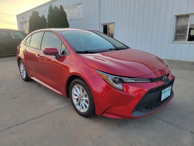 Used 2020 Toyota Corolla LE image 1