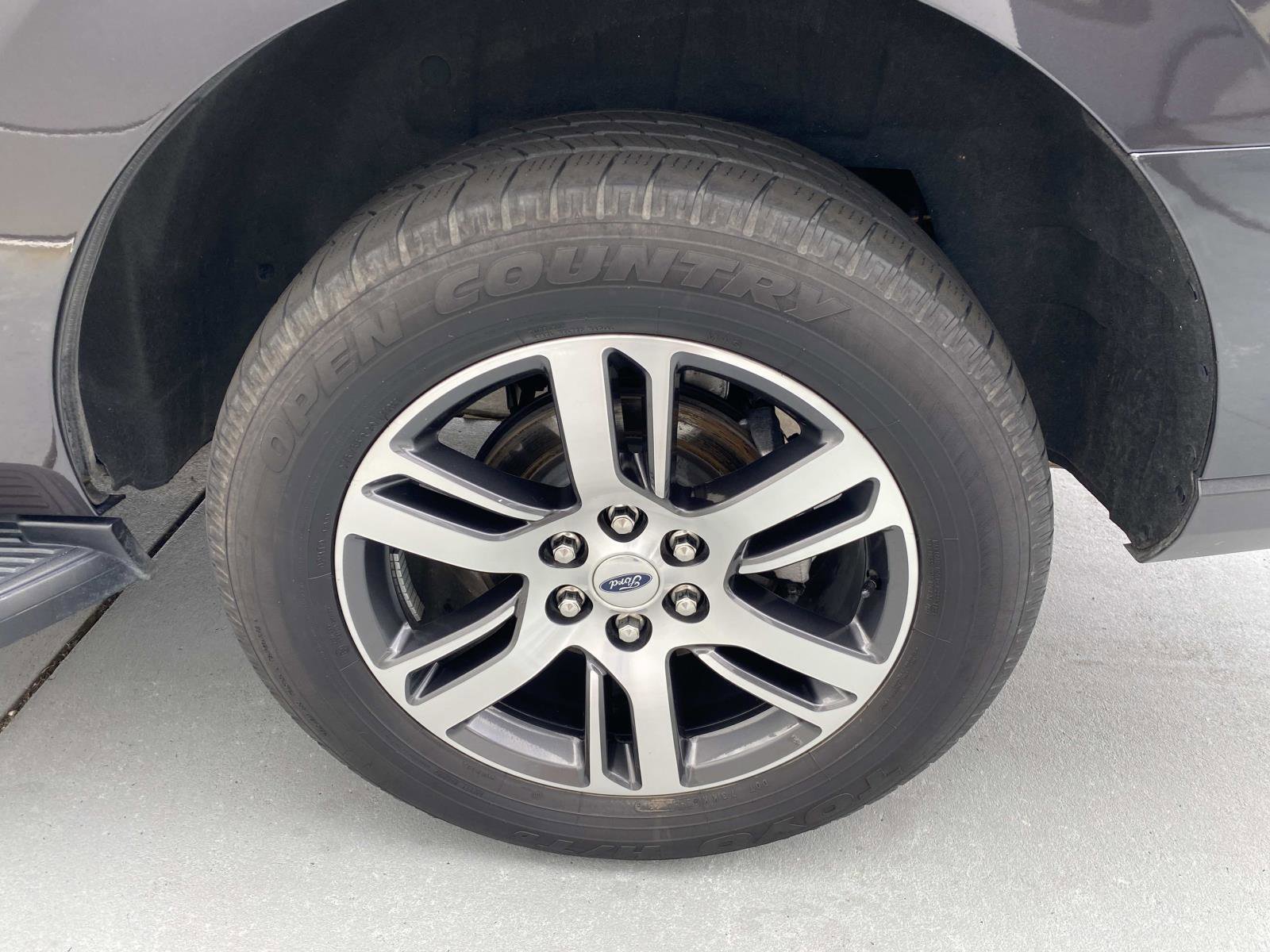 Used 2024 Ford Expedition Limited image 10