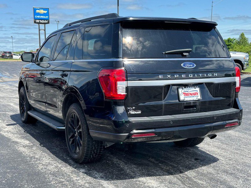 Used 2023 Ford Expedition XLT AWD/4WD image 6