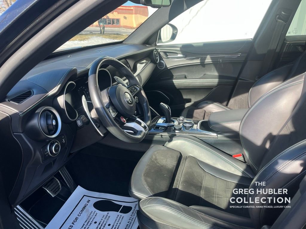 Used 2020 Alfa Romeo Stelvio Quadrifoglio image 2