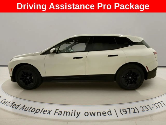 Used 2024 BMW iX xDrive50 w/ Premium Package AWD/4WD image 2