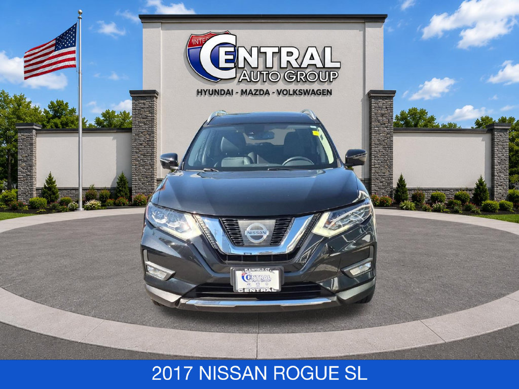 Used 2017 Nissan Rogue SL w/ SL Premium Package AWD/4WD image 2