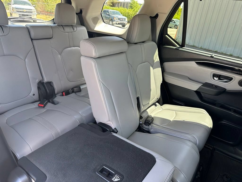 Used 2023 Honda Pilot Touring image 29