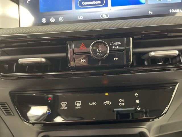 New 2026 Nissan Kicks SR image 26