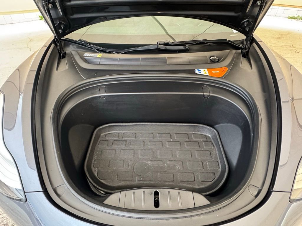 Used 2018 Tesla Model 3 Long Range image 32