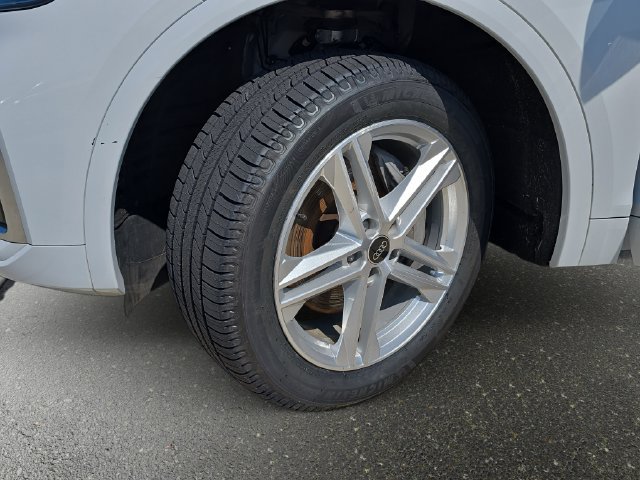 Used 2024 Audi Q5 e Premium w/ Convenience Package AWD/4WD image 36