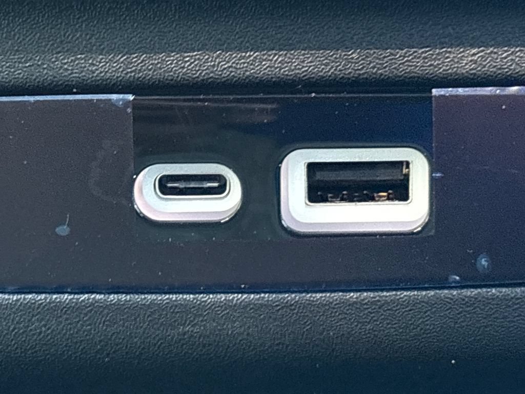 New 2027 Chrysler Pacifica Select FWD image 24