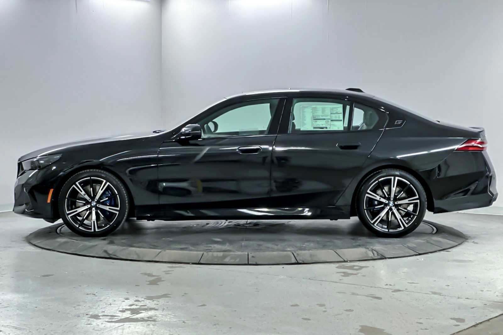 New 2026 BMW 540i xDrive w/ M Sport Package image 5