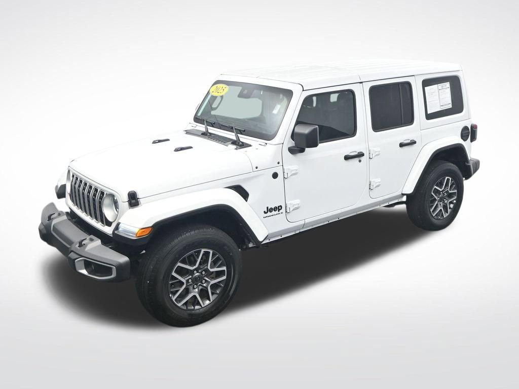 Used 2025 Jeep Wrangler Unlimited Sahara AWD/4WD image 23