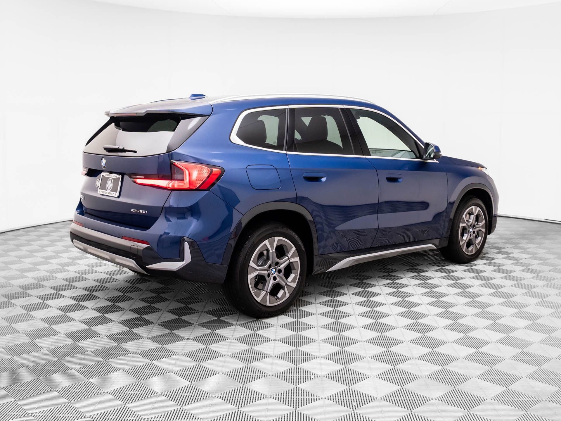 Certified 2025 BMW X1 xDrive28i image 5