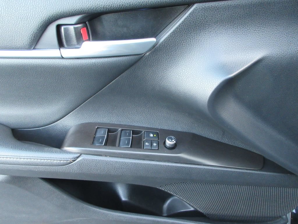 Used 2024 Toyota Camry XSE FWD image 21