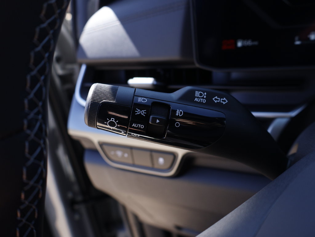 New 2027 Kia Carnival SX w/ Dark Edition Package FWD image 40