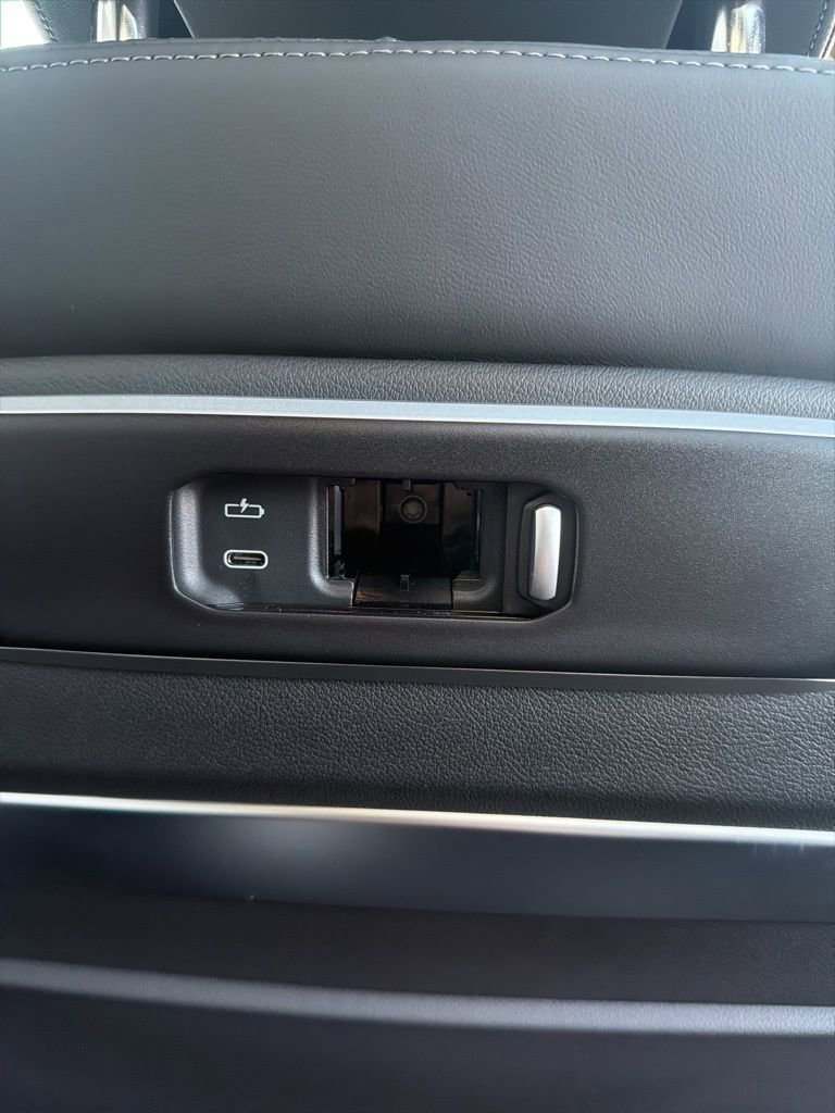 New 2026 BMW X7 M60i image 26