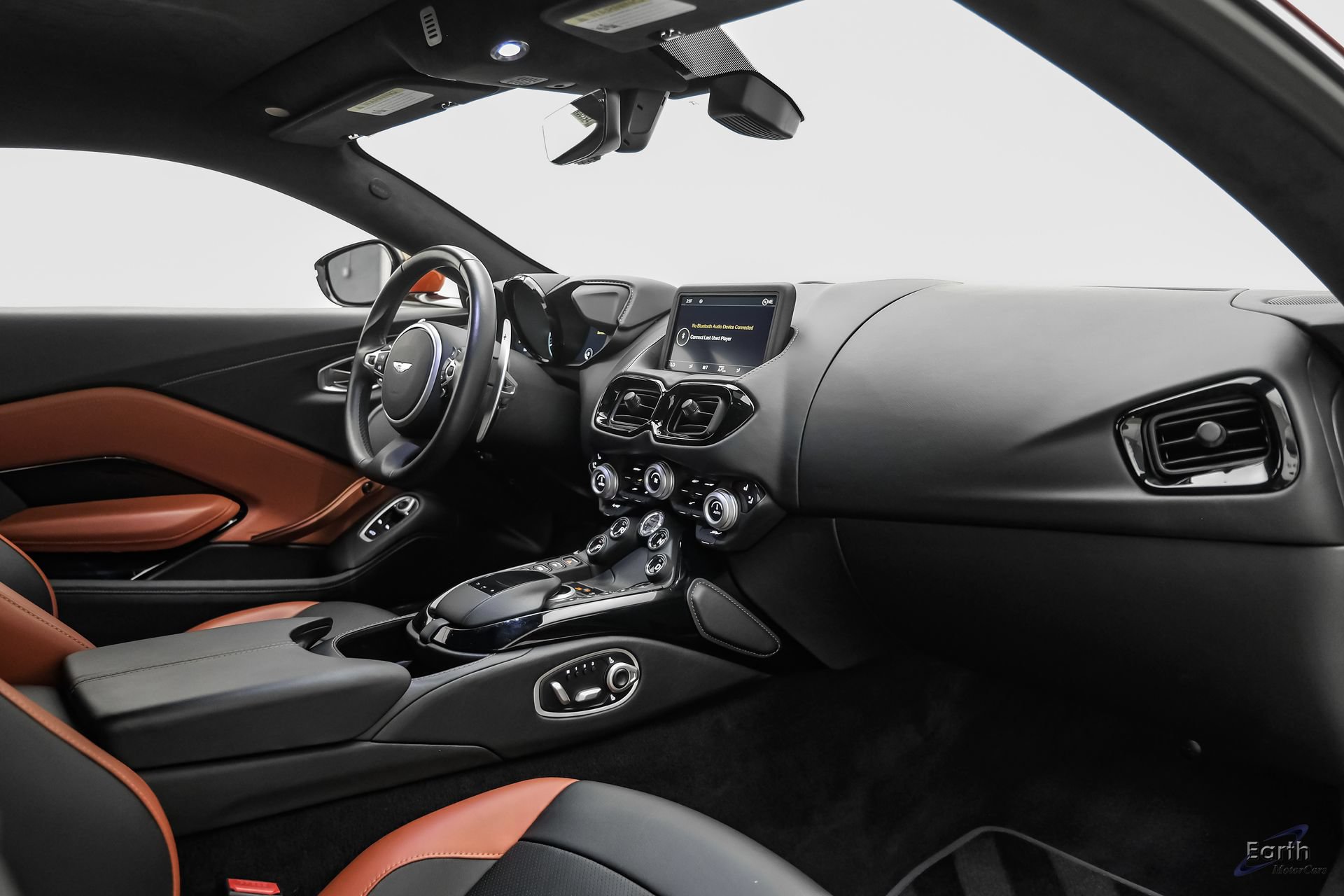 Used 2019 Aston Martin V8 Vantage Coupe RWD image 48