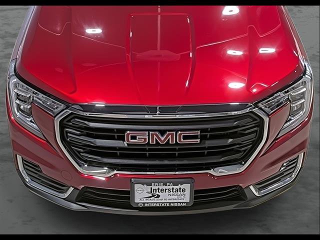 Used 2024 GMC Terrain SLE w/ Driver Convenience Package AWD/4WD image 17