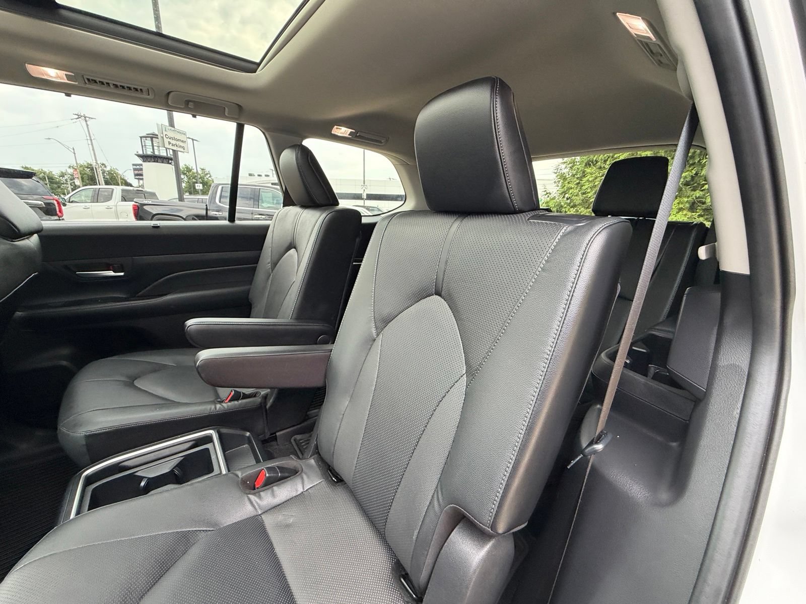 Used 2024 Toyota Grand Highlander AWD Hybrid image 25