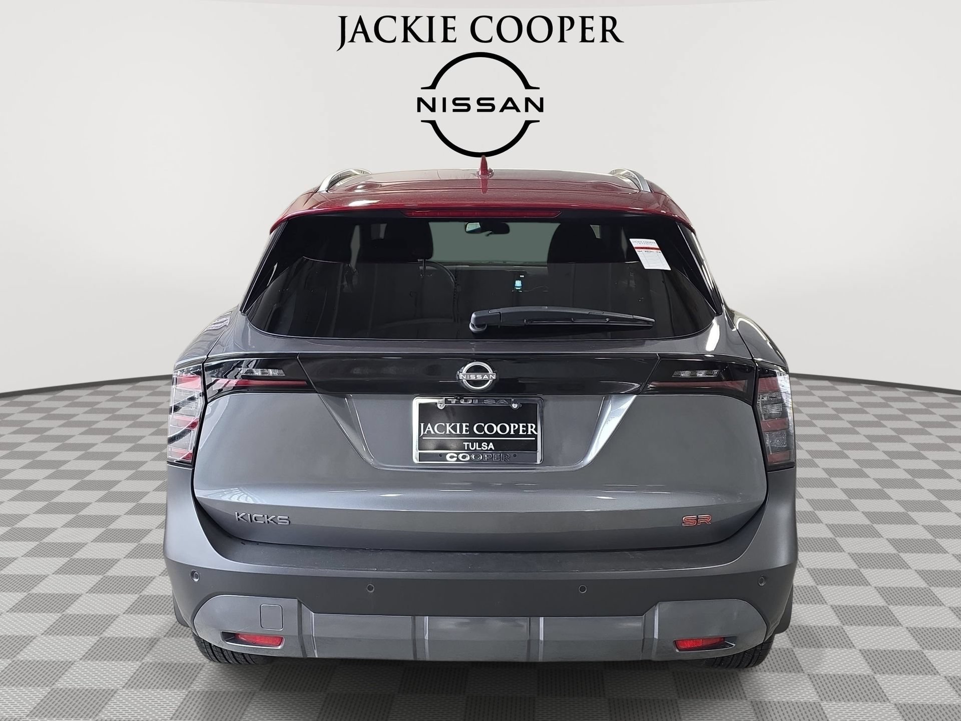 Used 2025 Nissan Kicks SR FWD image 6