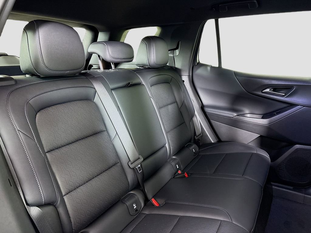 Used 2026 Chevrolet Equinox LT w/ Convenience Package II image 28