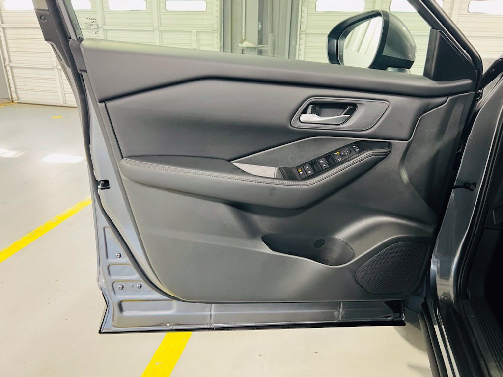 New 2026 Nissan Rogue SV FWD image 20