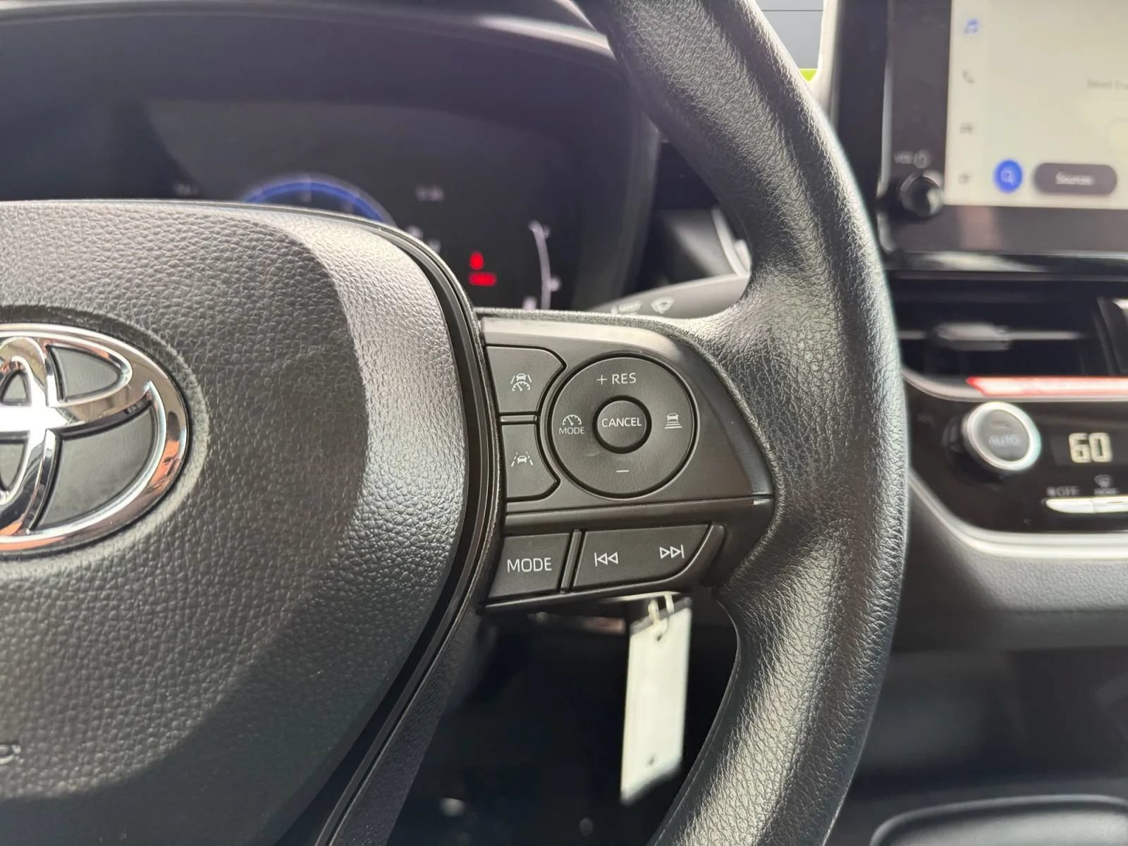 Used 2026 Toyota Corolla LE FWD image 26
