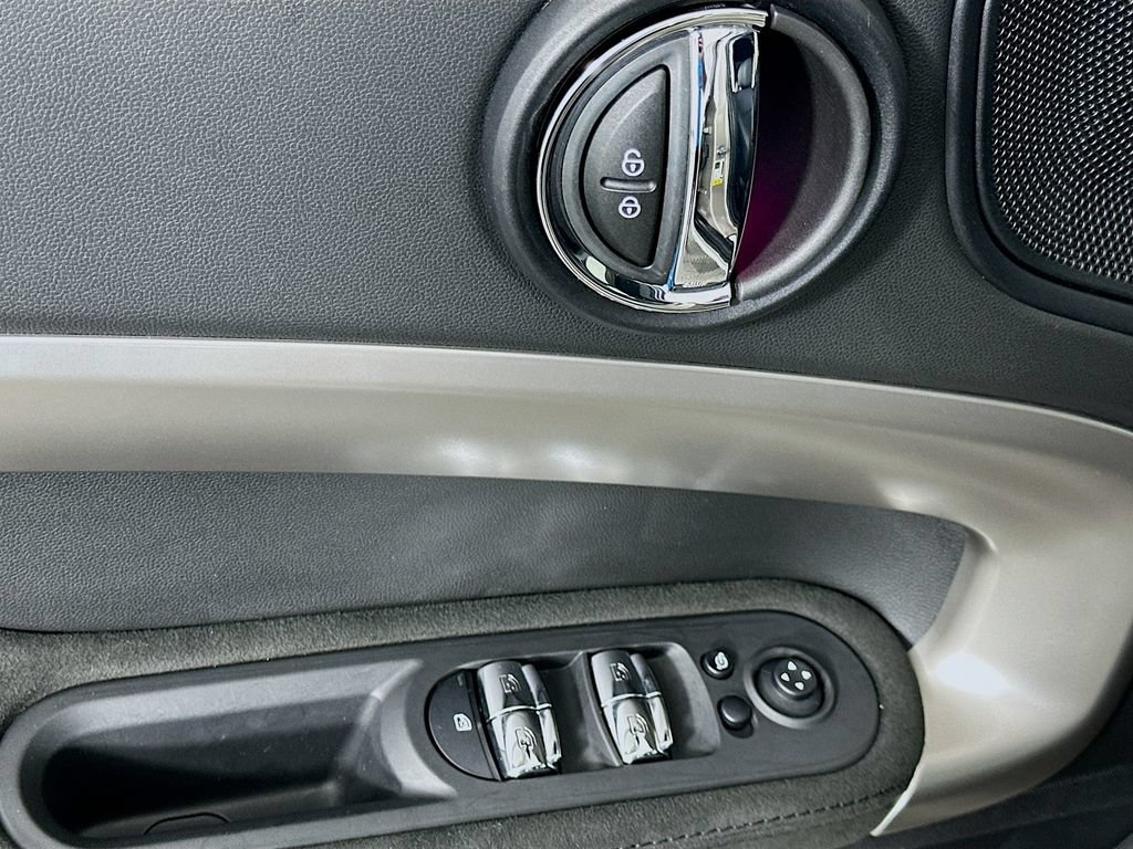 Certified 2024 MINI Cooper Countryman S FWD image 18