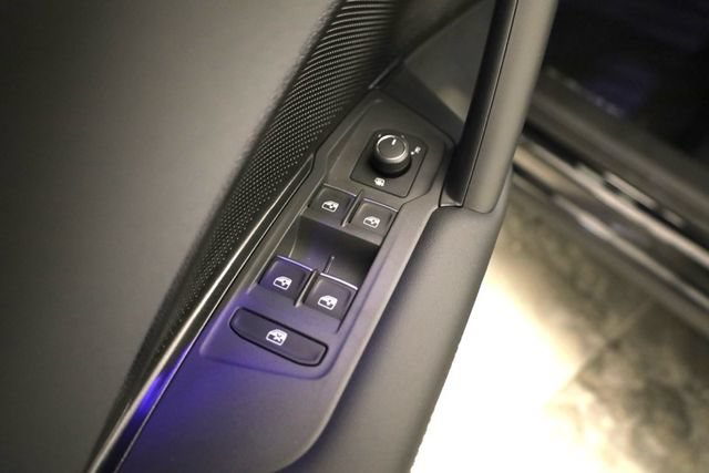 New 2026 Volkswagen Tiguan SE R-Line AWD/4WD image 10