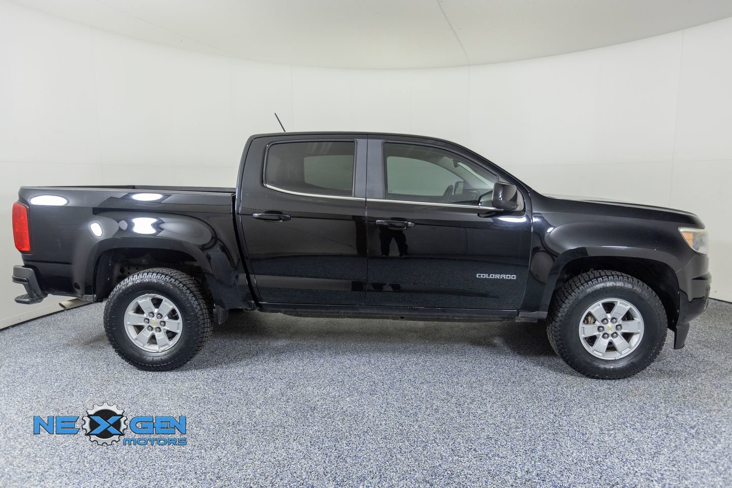 Used 2020 Chevrolet Colorado W/T w/ WT Convenience Package RWD image 8