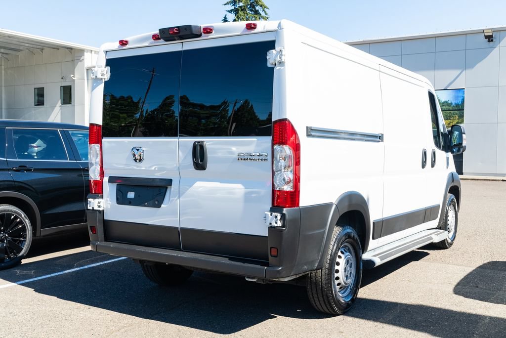 Used 2025 RAM ProMaster 2500 w/ U-Haul Equipment Group FWD image 6
