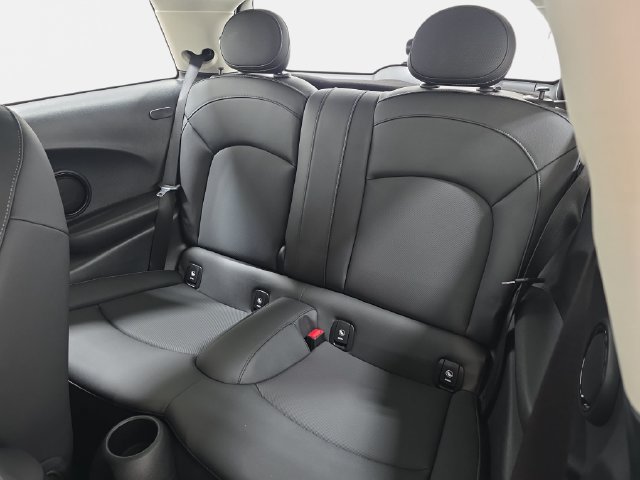 Certified 2024 MINI Cooper S FWD image 11