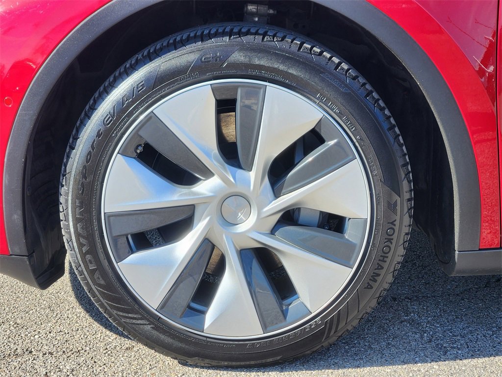 Used 2021 Tesla Model Y Standard Range 4D Sport Utilit image 11