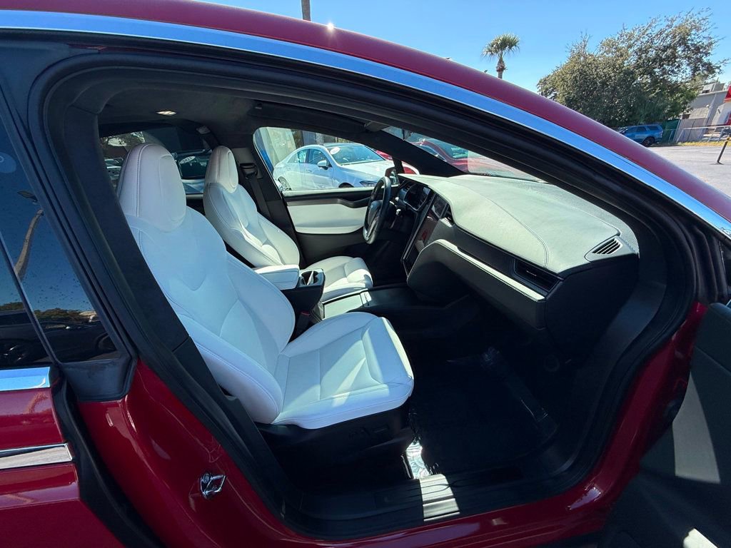 Used 2021 Tesla Model X Performance image 31