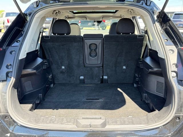 Used 2019 Nissan Rogue SV AWD/4WD image 32