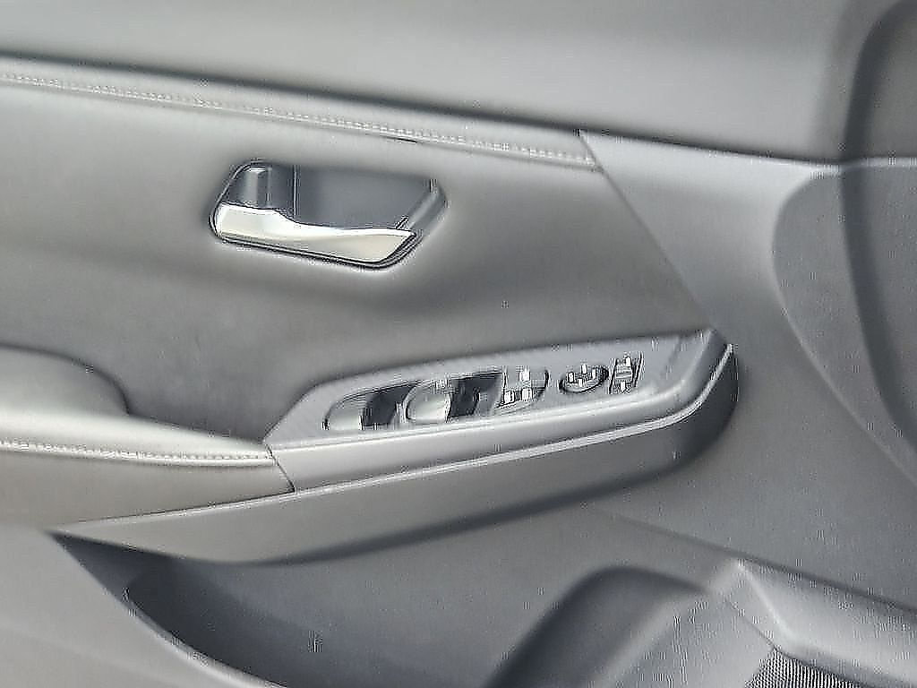 Used 2024 Nissan Sentra S FWD image 18