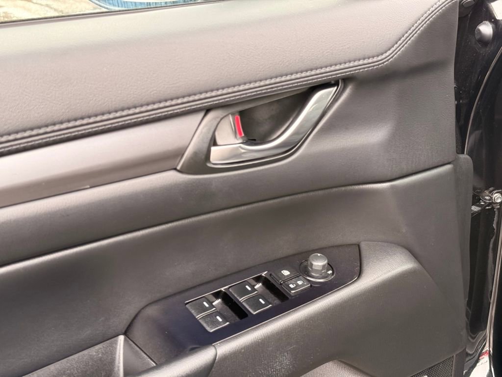 Used 2020 MAZDA CX-5 Touring image 20