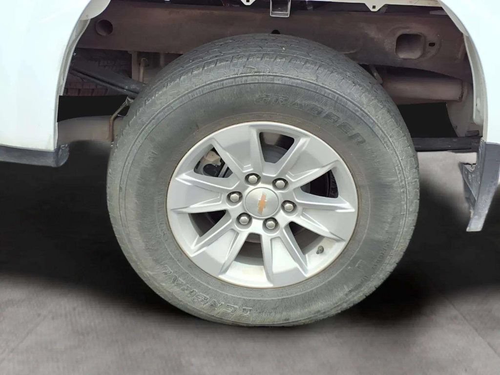 Used 2025 Chevrolet Silverado 1500 LT RWD image 20