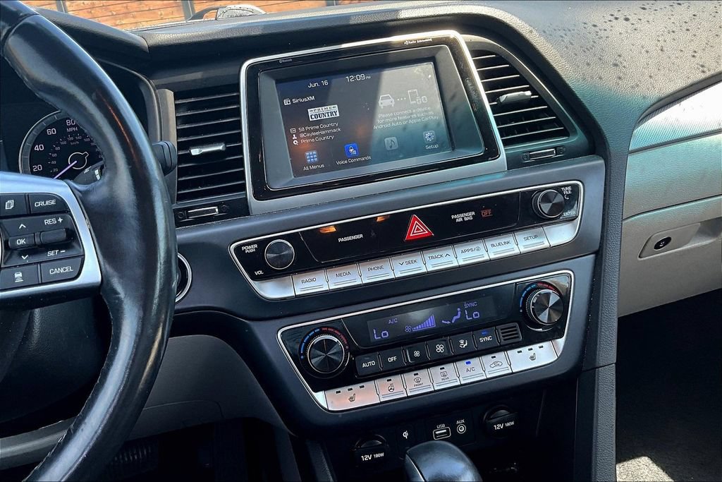 Used 2019 Hyundai Sonata SEL w/ Tech Package 02 FWD image 6