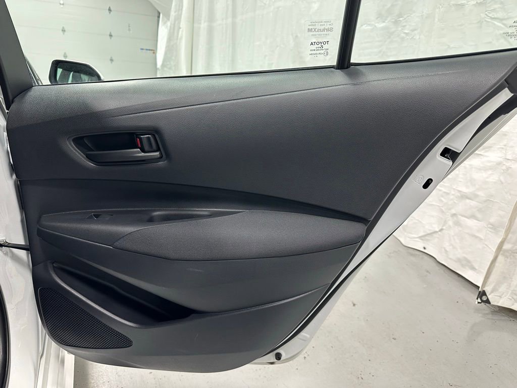 Used 2025 Toyota Corolla LE FWD image 47