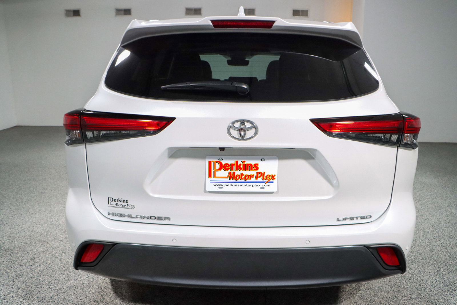 Used 2023 Toyota Highlander Limited image 8