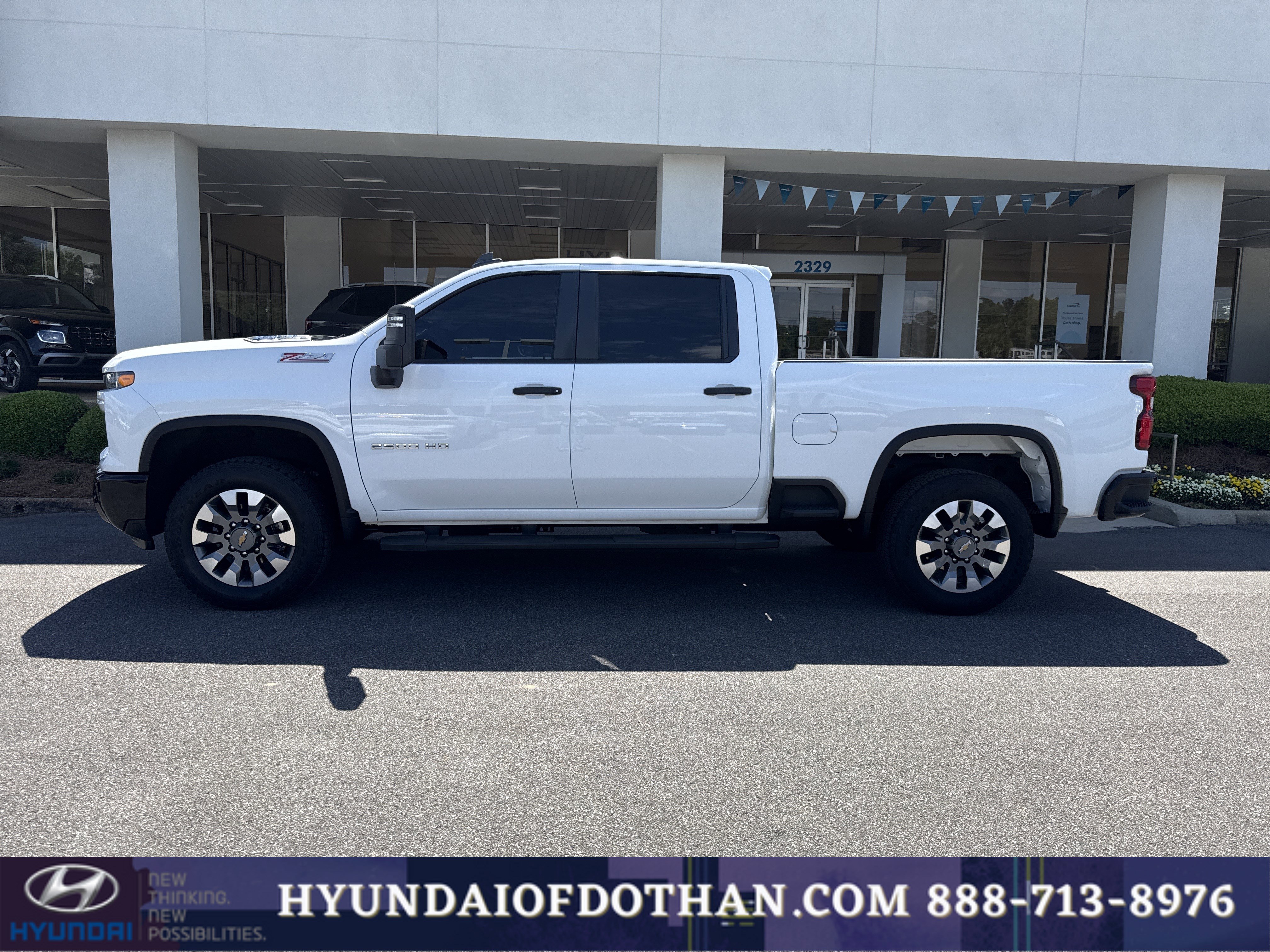 Used 2024 Chevrolet Silverado 2500 Custom w/ Custom Convenience Package image 2