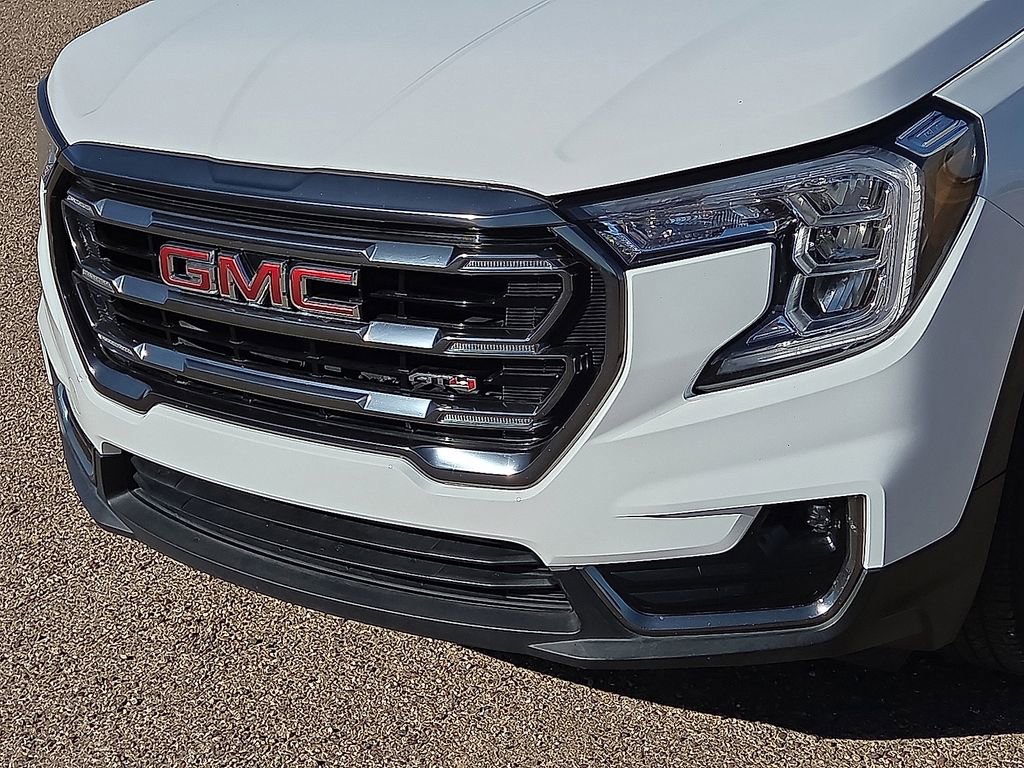 Used 2023 GMC Terrain AT4 image 10