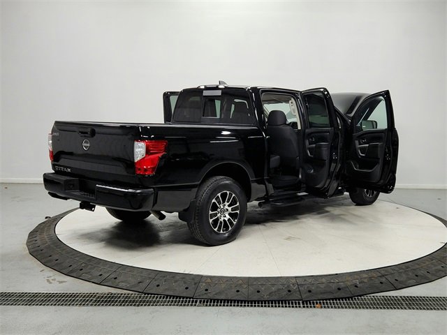 Used 2024 Nissan Titan SV w/ Accessory Utility Package image 15